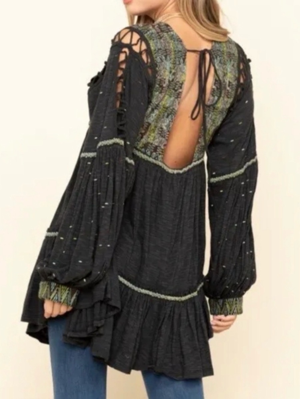 Free People Much Love
Embroidered LadderStitch
Ruffled Trim Balloon Sleeve
Tunic